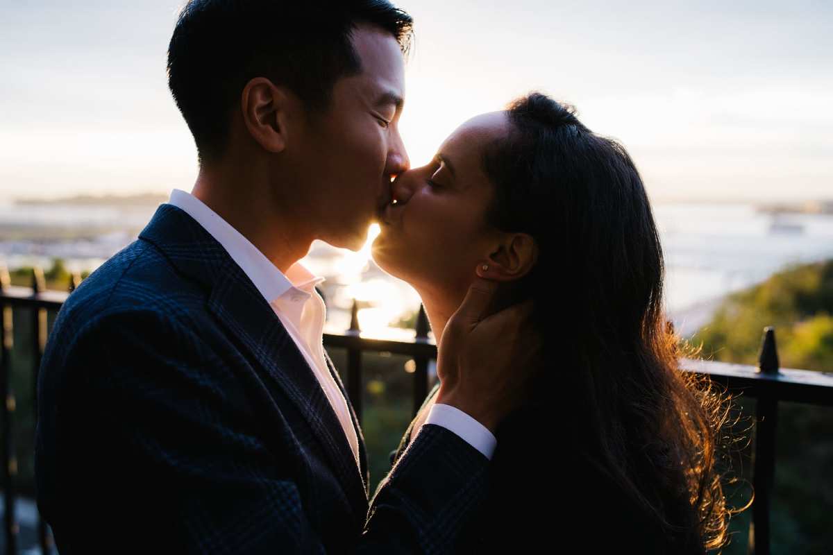 Brooklyn Heights Promenade Engagement Session at Sunset